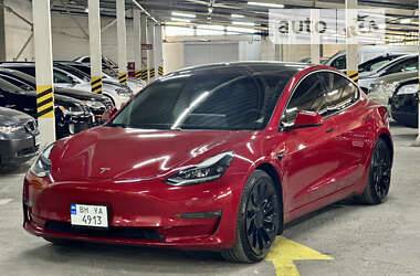 Седан Tesla Model 3 2021 в Одессе