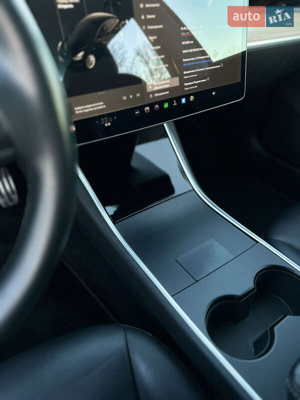 Седан Tesla Model 3 2019 в Киеве фото 11 Седан Tesla Model 3 2019 в Киеве