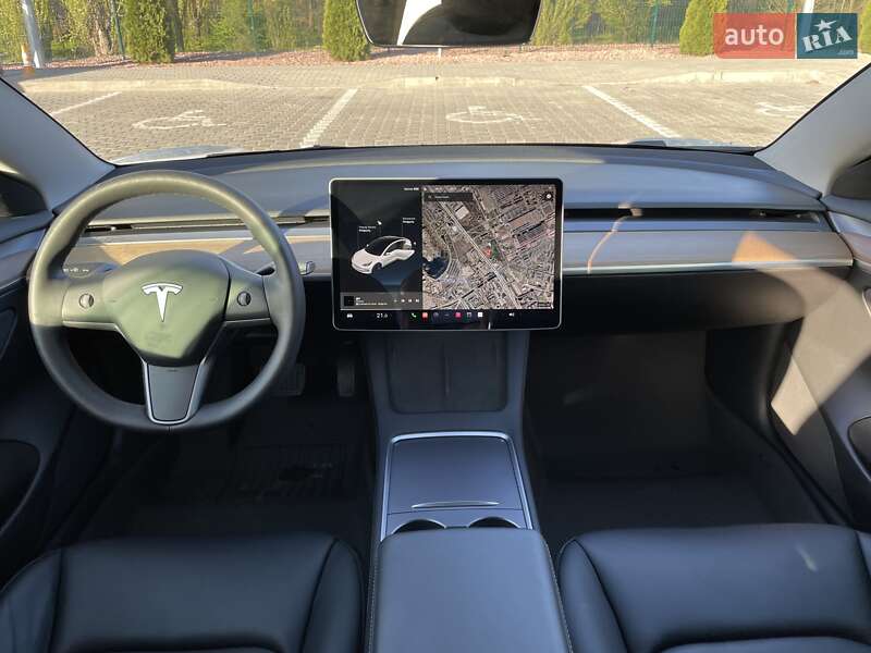 Седан Tesla Model 3 2021 в Кременчуге