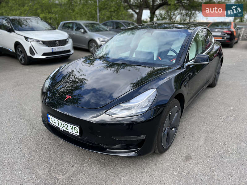Tesla Model 3 2019