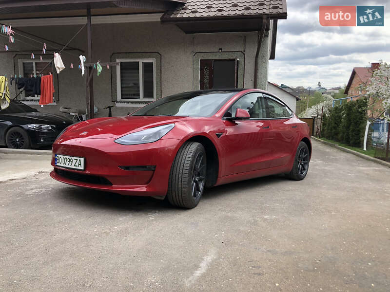 Седан Tesla Model 3 2021 в Тернополі