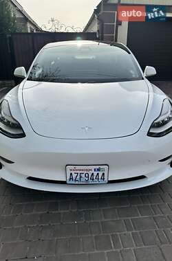 Седан Tesla Model 3 2018 в Днепре
