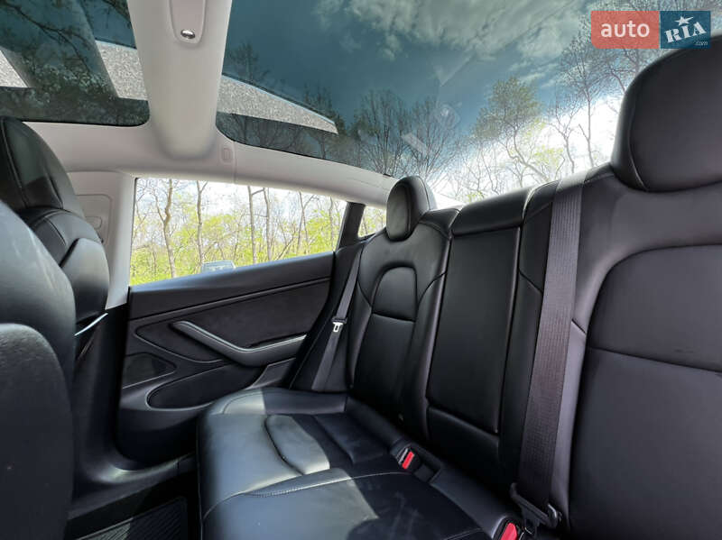 Седан Tesla Model 3 2019 в Запорожье