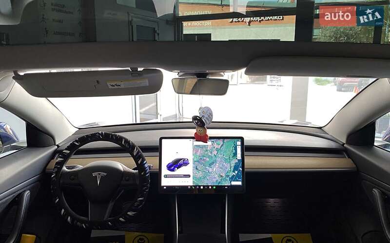 Седан Tesla Model 3 2018 в Шептицькому