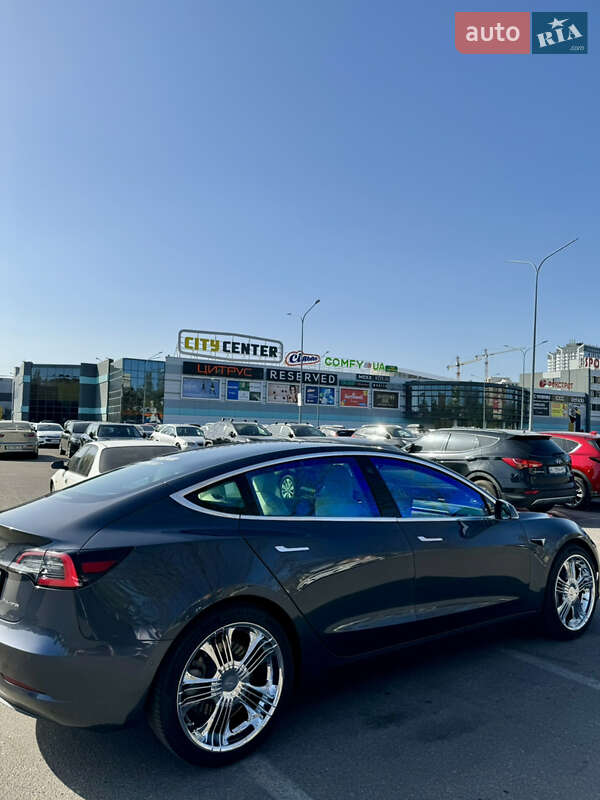 Седан Tesla Model 3 2019 в Одесі фото 14 Седан Tesla Model 3 2019 в Одесі
