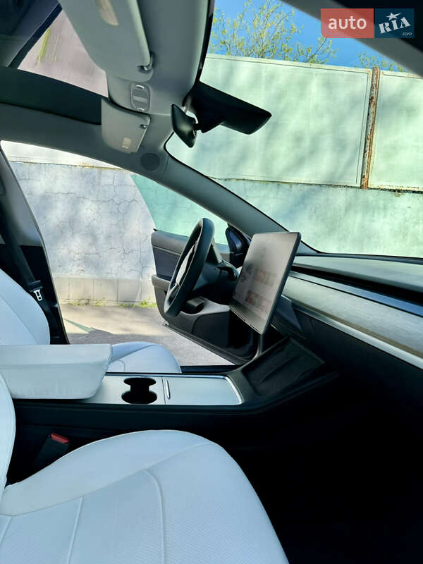 Седан Tesla Model 3 2019 в Одесі фото 41 Седан Tesla Model 3 2019 в Одесі