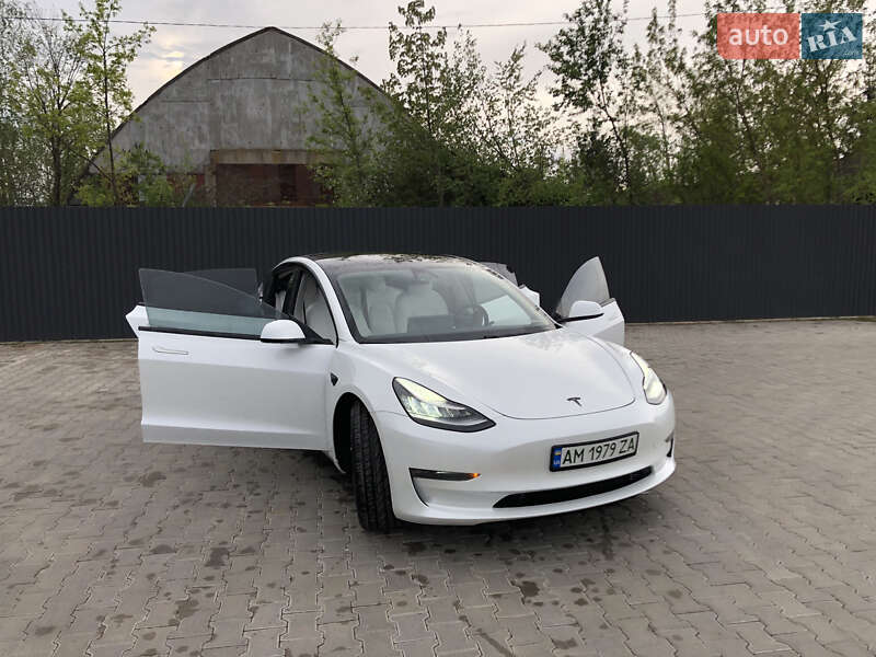 Седан Tesla Model 3 2019 в Хорошеве