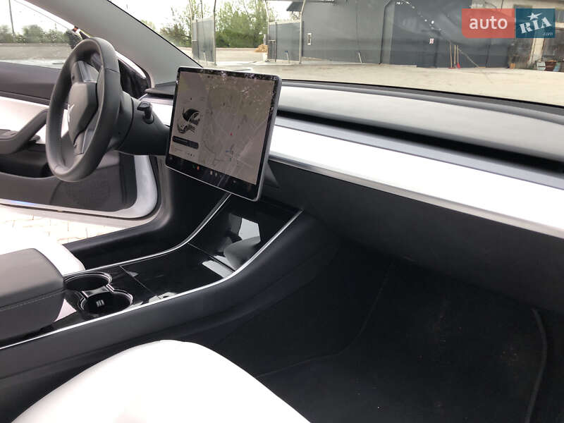 Седан Tesla Model 3 2019 в Хорошеве