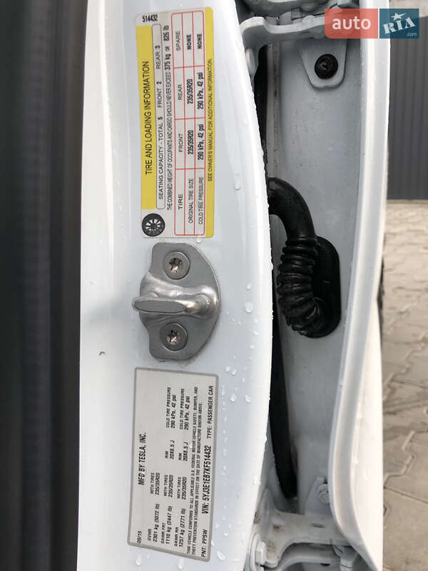 Седан Tesla Model 3 2019 в Хорошеве