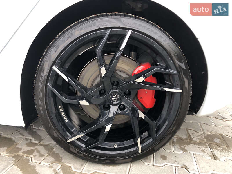 Седан Tesla Model 3 2019 в Хорошеве