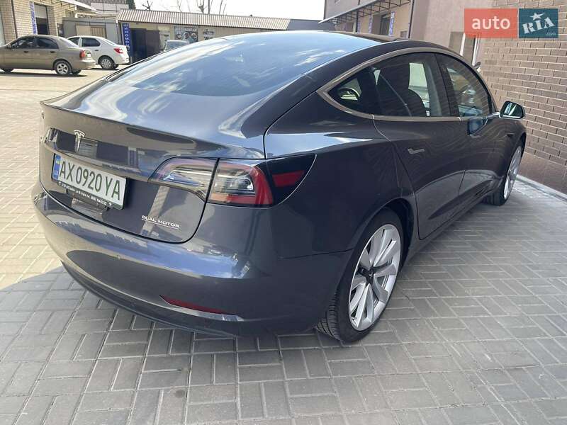 Седан Tesla Model 3 2019 в Харкові