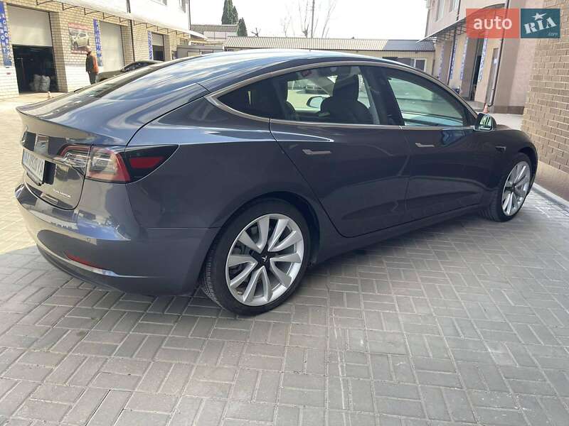 Седан Tesla Model 3 2019 в Харкові