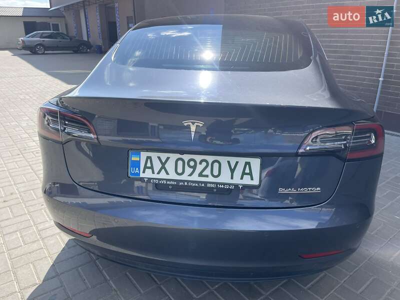 Седан Tesla Model 3 2019 в Харкові