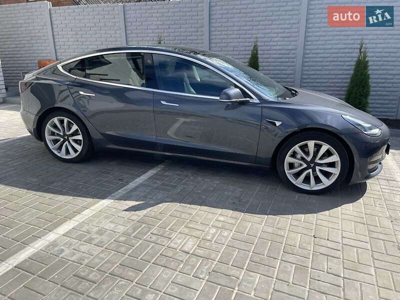 Tesla Model 3 2019 Tesla Model 3 2019