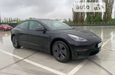 Седан Tesla Model 3 2021 в Киеве