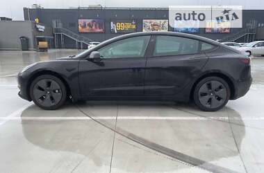 Седан Tesla Model 3 2021 в Киеве