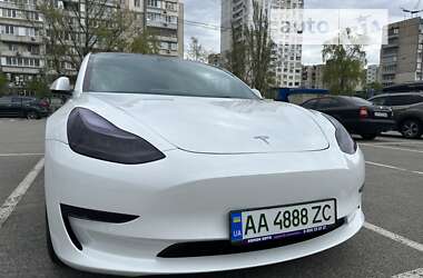 Седан Tesla Model 3 2022 в Києві