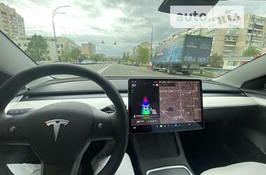 Седан Tesla Model 3 2022 в Києві