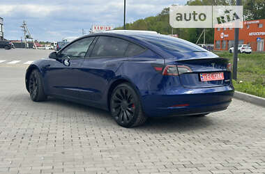 Седан Tesla Model 3 2023 в Луцке