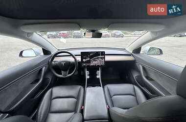 Седан Tesla Model 3 2018 в Києві
