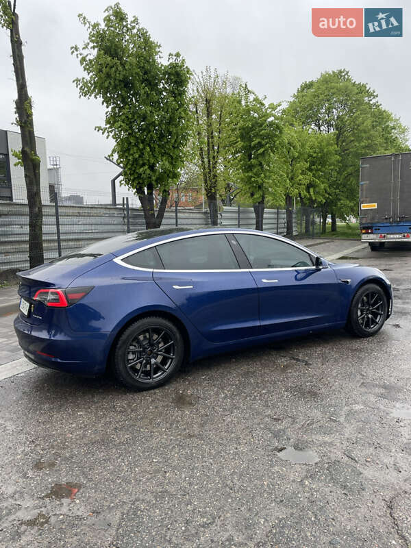 Седан Tesla Model 3 2020 в Білій Церкві
