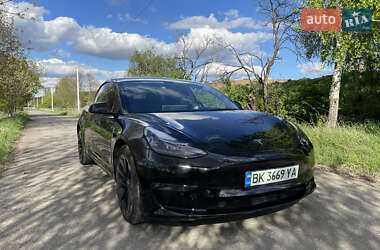 Седан Tesla Model 3 2021 в Рівному