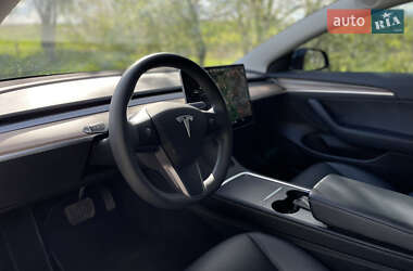 Седан Tesla Model 3 2021 в Рівному