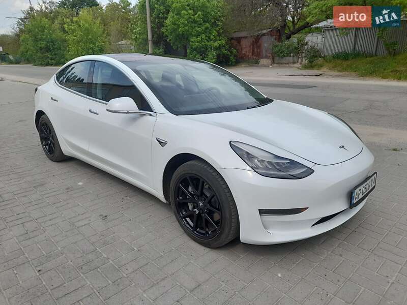 Седан Tesla Model 3 2018 в Запорожье