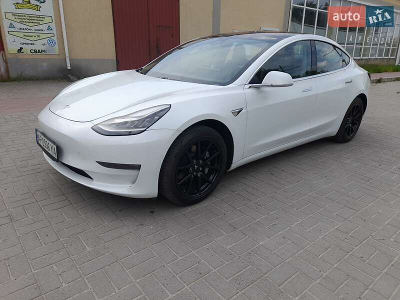 Седан Tesla Model 3 2018 в Запорожье