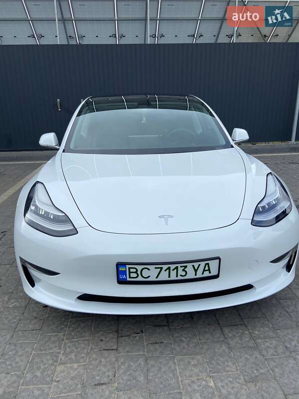 Седан Tesla Model 3 2019 в Самборі