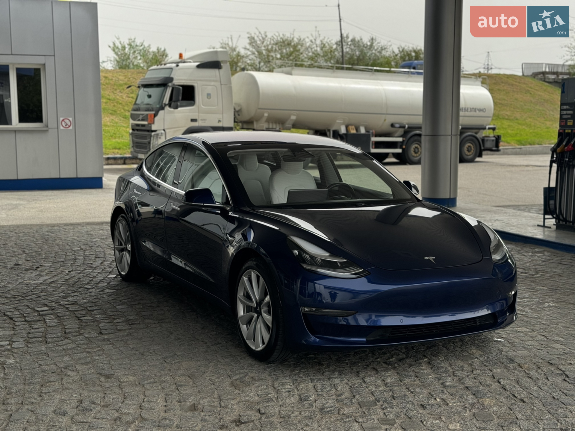 2018 Tesla Model 3 - мініатюра 2