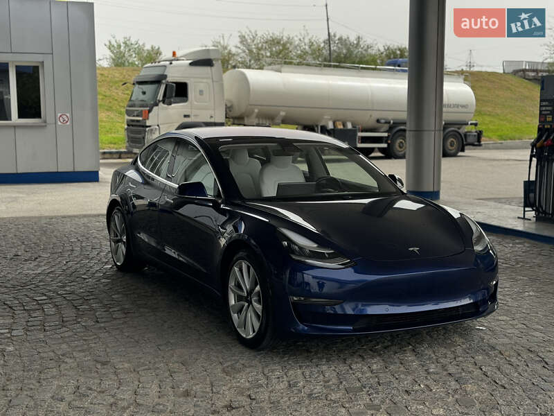 Седан Tesla Model 3 2018 в Днепре