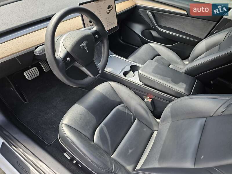 Седан Tesla Model 3 2021 в Коломиї