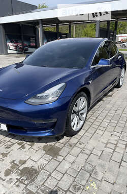 Седан Tesla Model 3 2018 в Львове