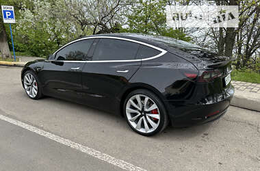 Седан Tesla Model 3 2019 в Одессе