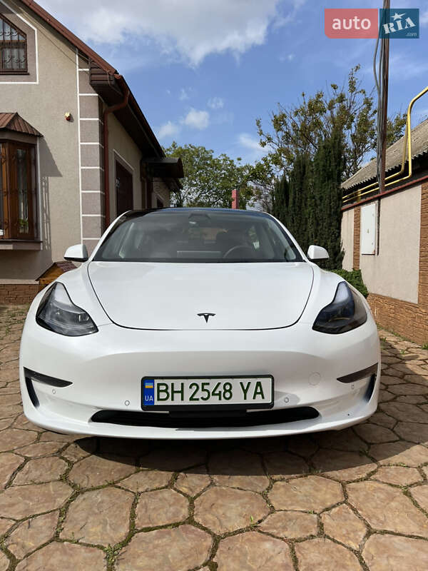 Седан Tesla Model 3 2021 в Одессе