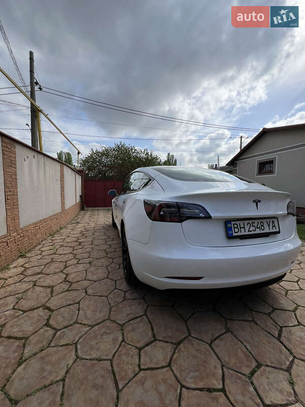 Седан Tesla Model 3 2021 в Одессе