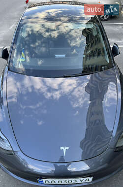 Седан Tesla Model 3 2021 в 