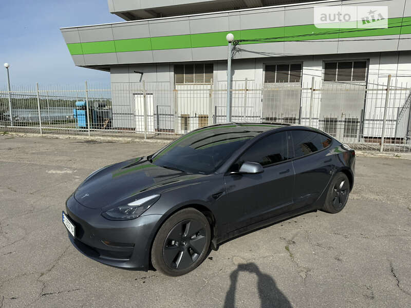 Седан Tesla Model 3 2023 в Кременчуге