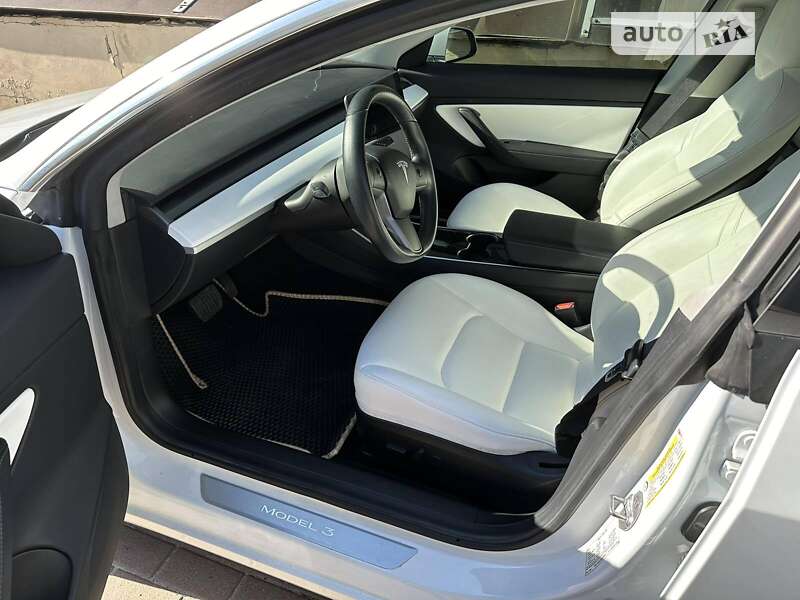 Седан Tesla Model 3 2019 в Києві фото 10 Седан Tesla Model 3 2019 в Києві