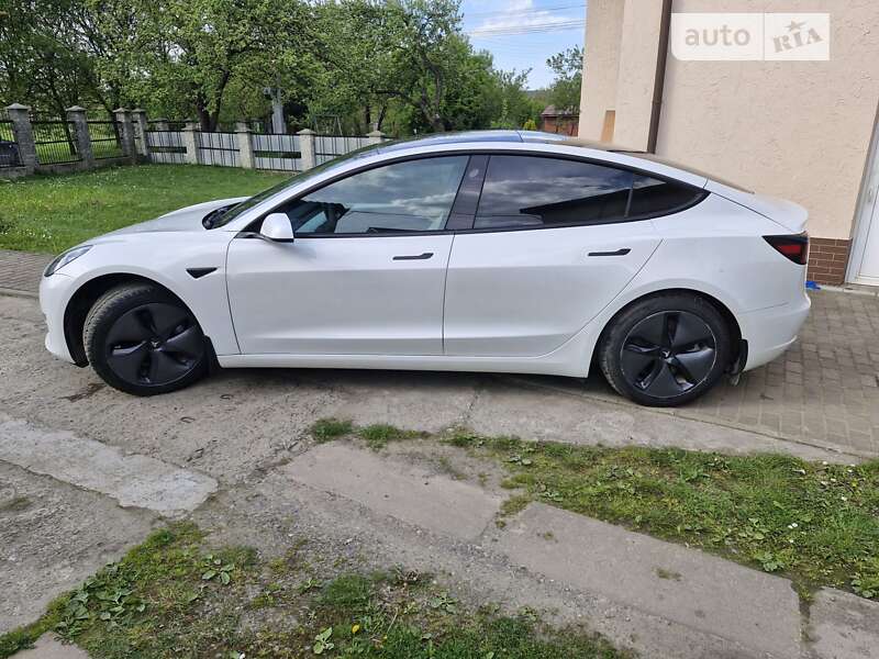 Tesla Model 3 2021