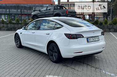Седан Tesla Model 3 2022 в Тернополі