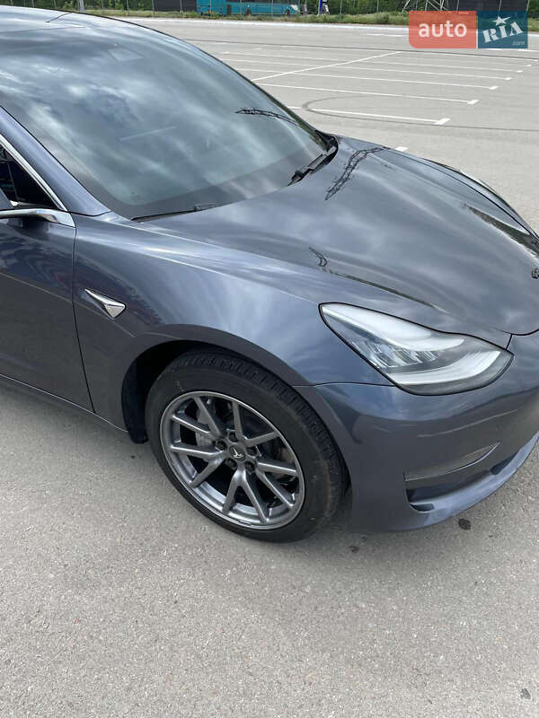 Седан Tesla Model 3 2020 в Запоріжжі
