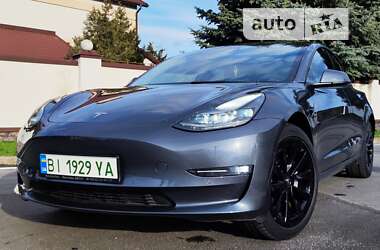 Седан Tesla Model 3 2022 в Полтаві