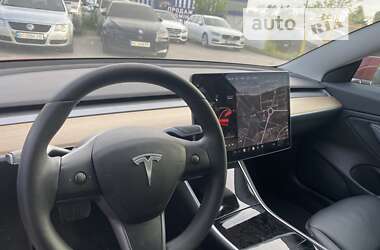 Седан Tesla Model 3 2020 в Львове