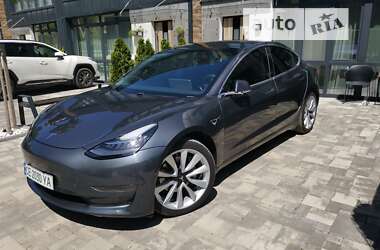 Седан Tesla Model 3 2019 в Черновцах