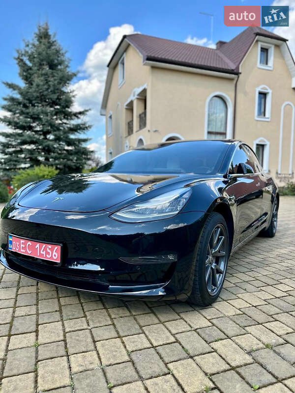 Tesla Model 3 2019 Tesla Model 3 2019