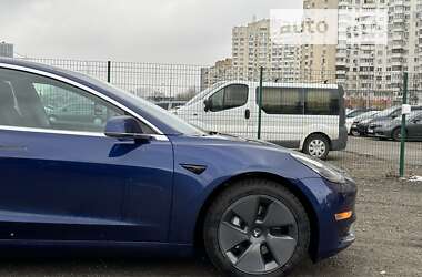 Седан Tesla Model 3 2018 в Киеве