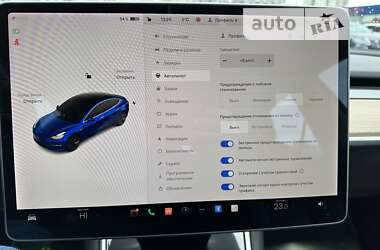 Седан Tesla Model 3 2018 в Киеве