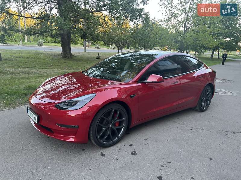 Седан Tesla Model 3 2021 в Полтаві